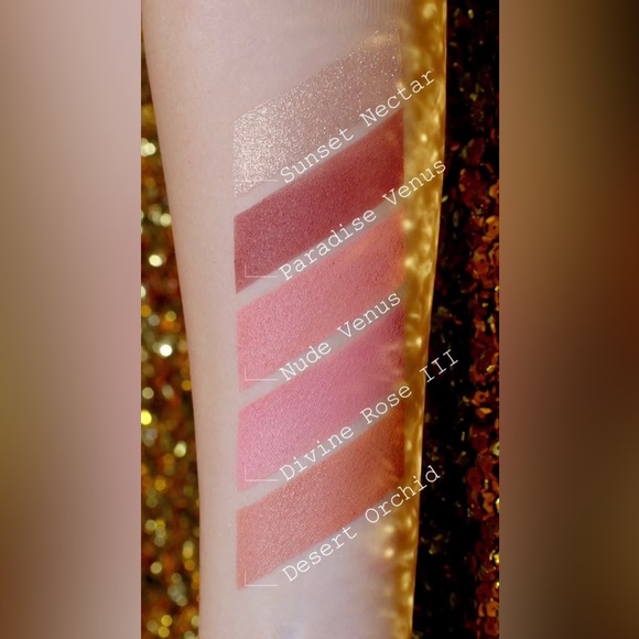 PAT MCGRATH Divine Blush + Glow Face Palette - Picture 3 of 3